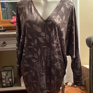 White House Black Market Foil detail tunic